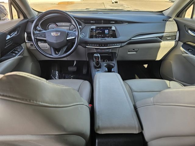 Used 2023 Cadillac XT4 Premium Luxury image 8