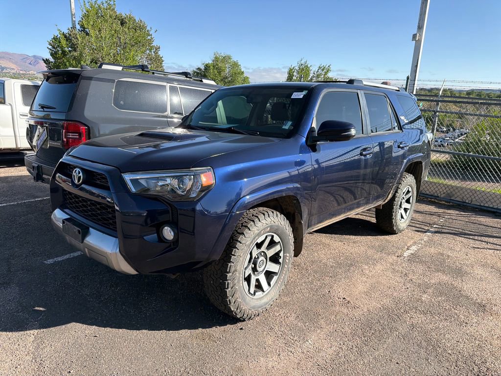 Used 2018 Toyota 4Runner TRD Off-Road Premium AWD/4WD image 2