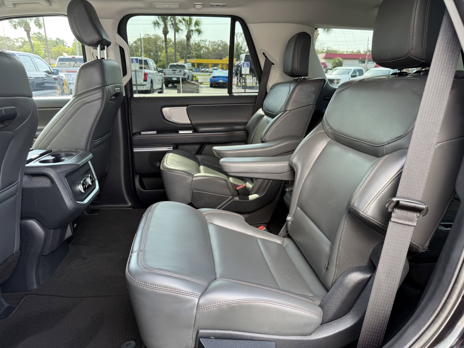 Certified 2025 Ford Expedition Active AWD/4WD image 15