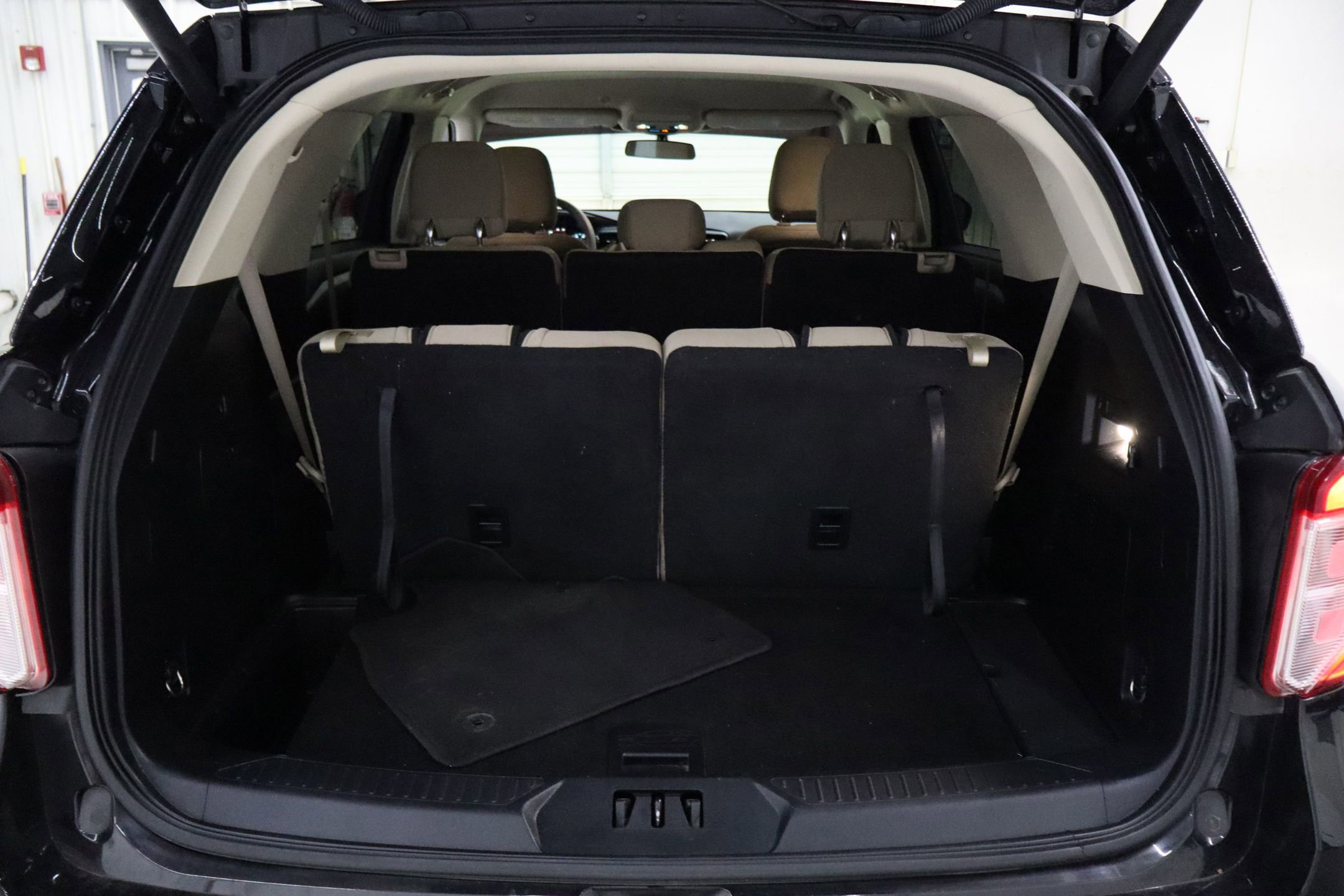 Certified 2020 Ford Explorer 2WD image 25