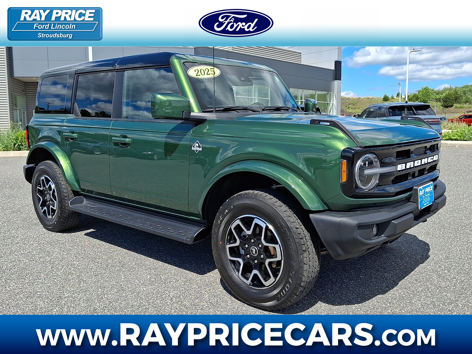 Certified 2025 Ford Bronco Outer Banks AWD/4WD image 1