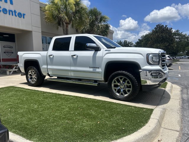 Used 2018 GMC Sierra 1500 SLT w/ SLT Premium Package AWD/4WD image 2
