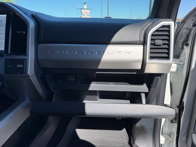 Certified 2022 Ford F350 4x4 Crew Cab DRW Super Duty image 33