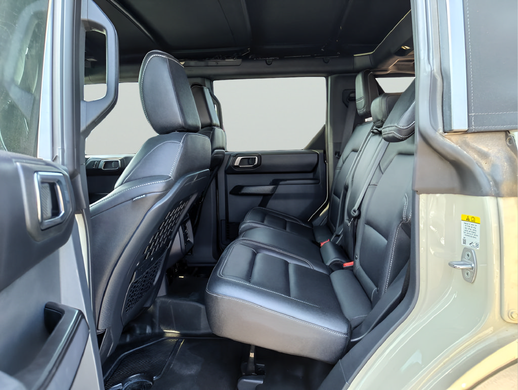 Certified 2025 Ford Bronco Badlands w/ Sasquatch Package AWD/4WD image 8