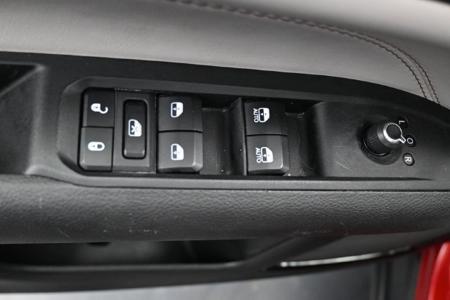 Used 2025 Jeep Compass Limited AWD/4WD image 7