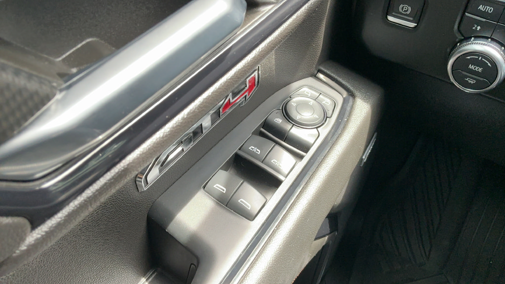 Used 2024 GMC Sierra 1500 AT4 w/ Technology Package AWD/4WD image 14