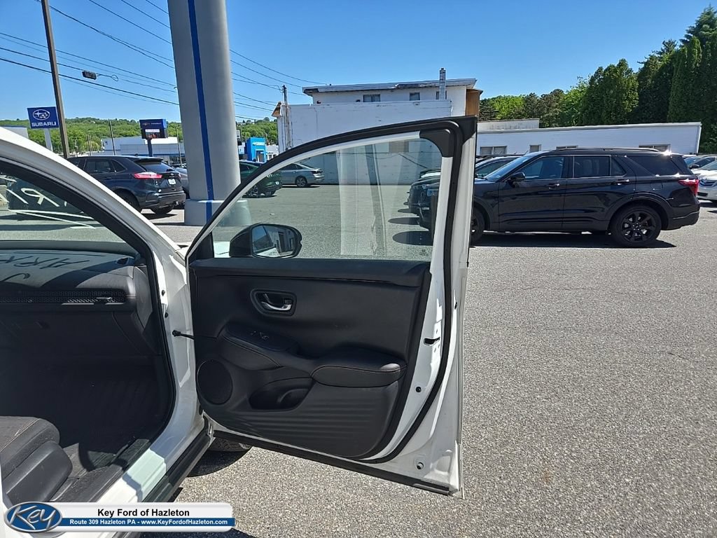 Used 2024 Honda HR-V Sport image 16