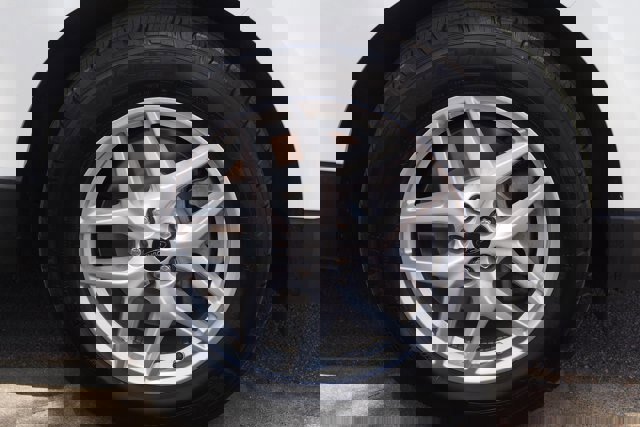 Certified 2024 Ford Edge SEL w/ Convenience Package image 9