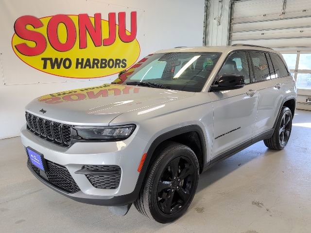 Used 2023 Jeep Grand Cherokee Altitude