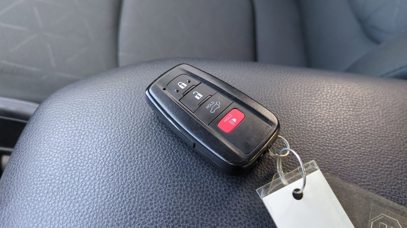 Used 2023 Toyota RAV4 XLE image 39