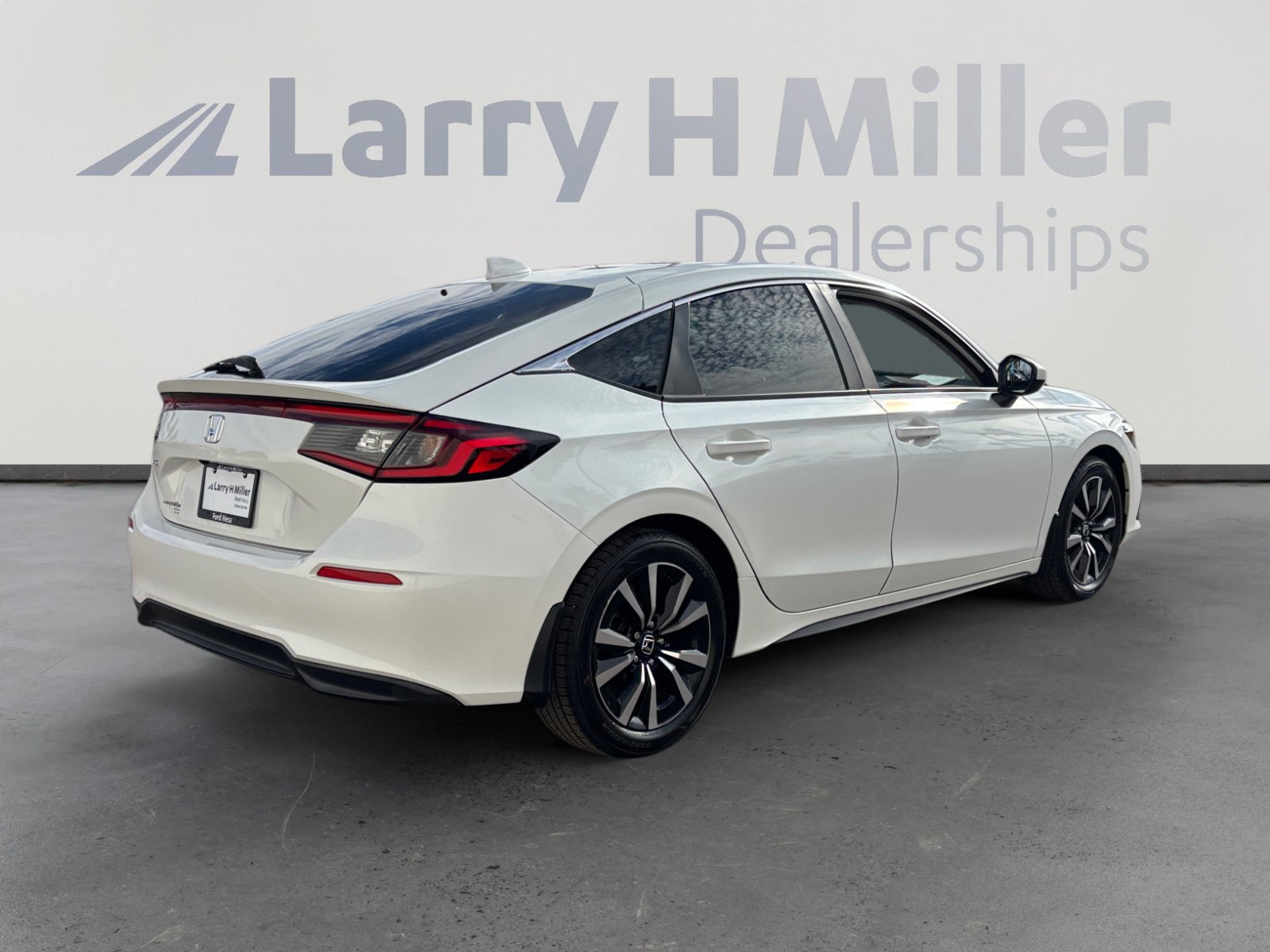 Used 2022 Honda Civic EX-L image 5