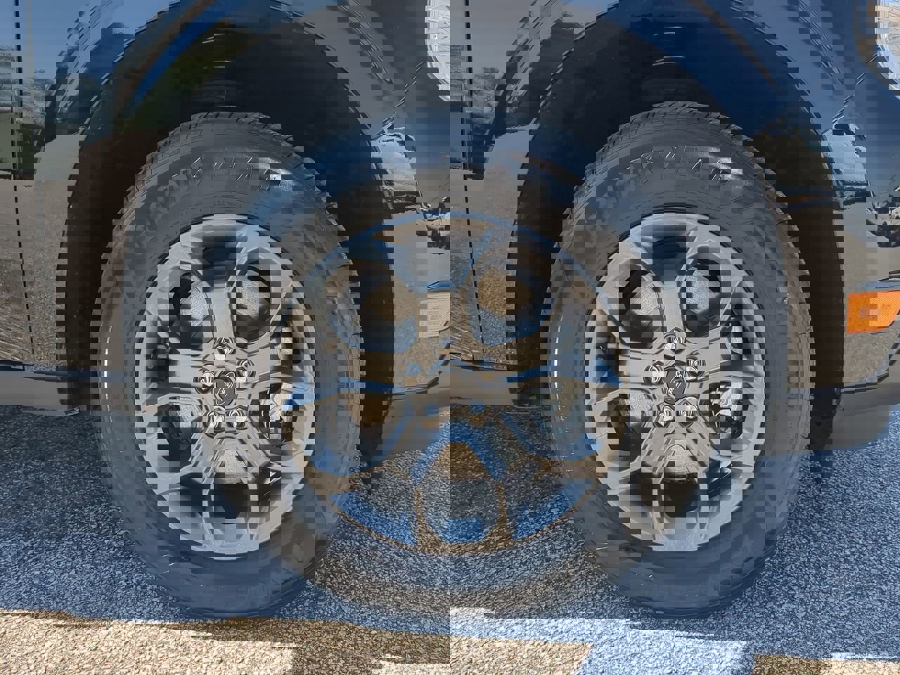 Certified 2024 Ford Maverick XLT w/ XLT Luxury Package image 9