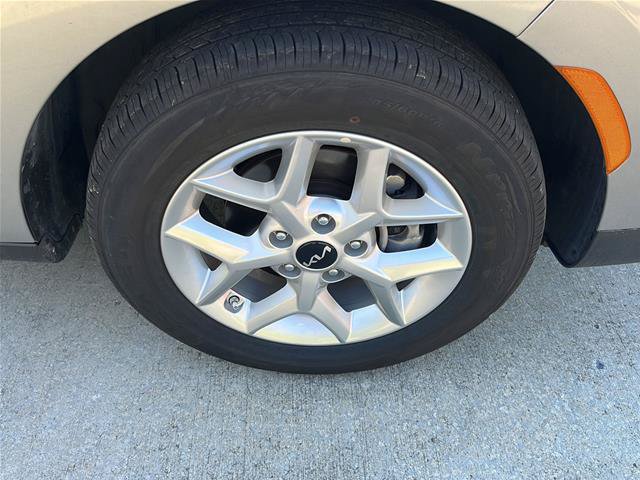 Used 2025 Kia Soul LX w/ LX Technology Package FWD image 29