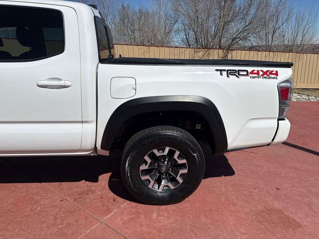Used 2022 Toyota Tacoma TRD Off-Road w/ Technology Package image 4