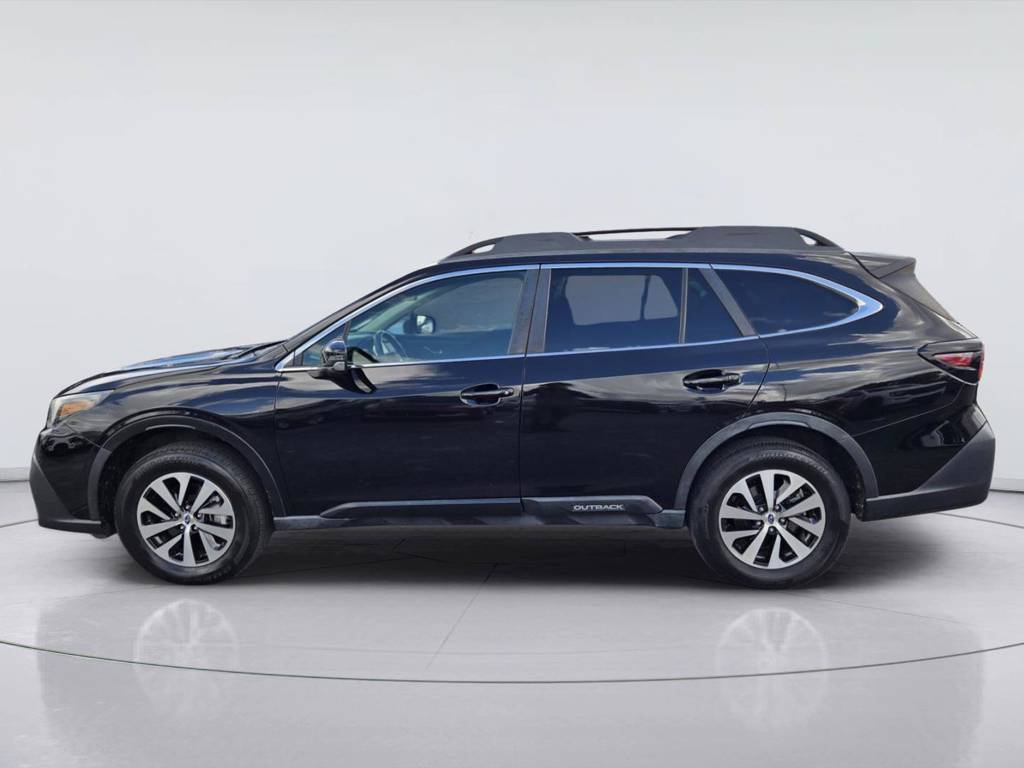 Used 2021 Subaru Outback Premium AWD/4WD image 5