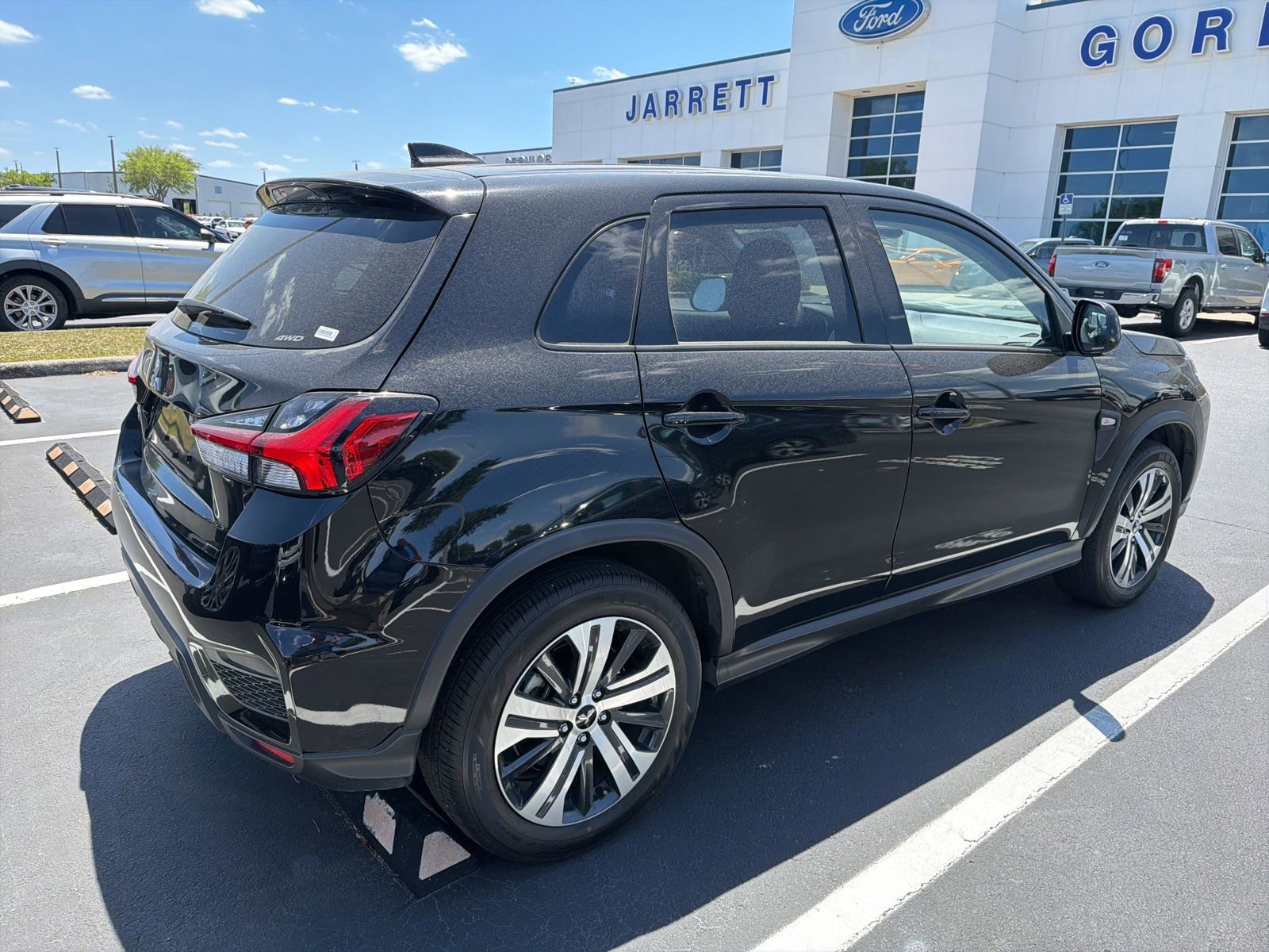 Used 2025 Mitsubishi Outlander Sport ES AWD/4WD image 5