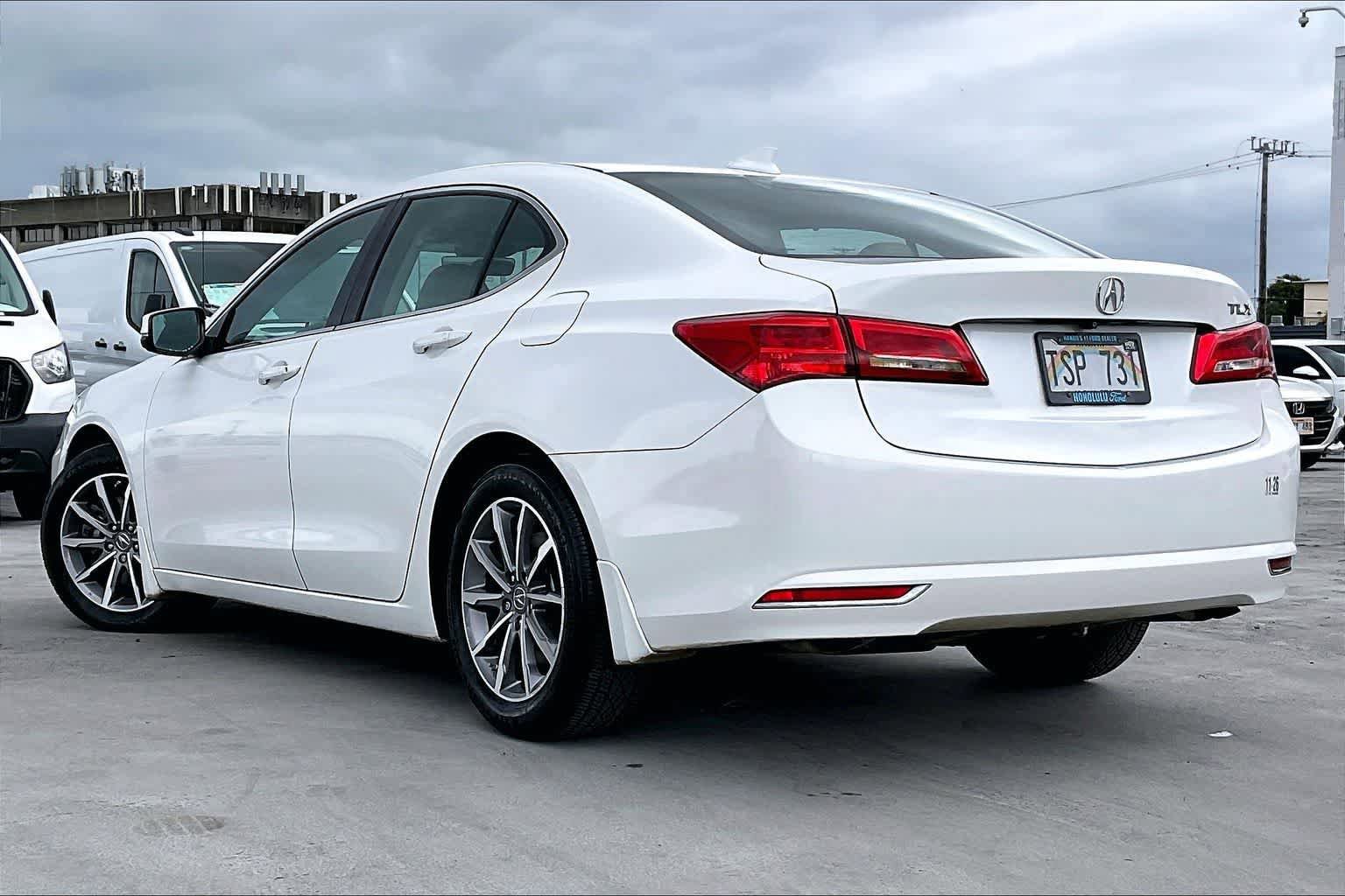 Used 2019 Acura TLX w/ Technology Package FWD image 4