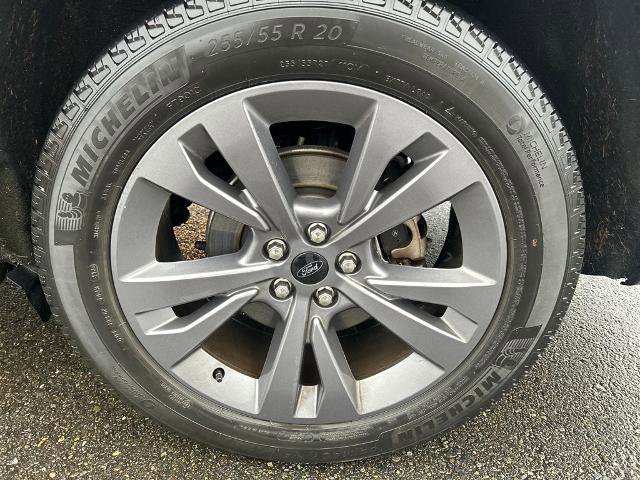 Certified 2022 Ford Explorer XLT w/ Equipment Group 202A image 13