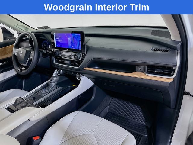 Used 2025 Toyota Grand Highlander AWD image 14