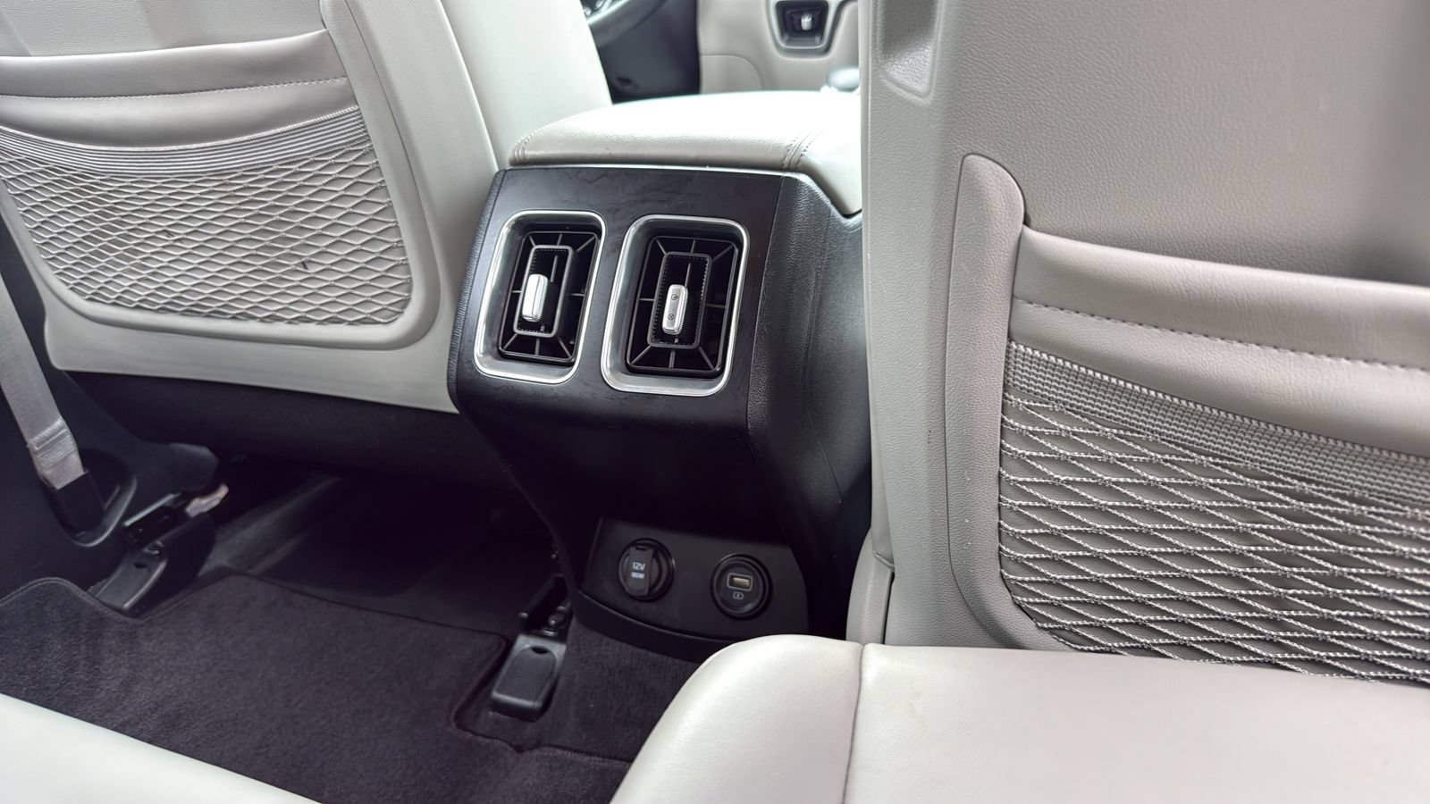Used 2021 Kia Sorento S FWD image 27