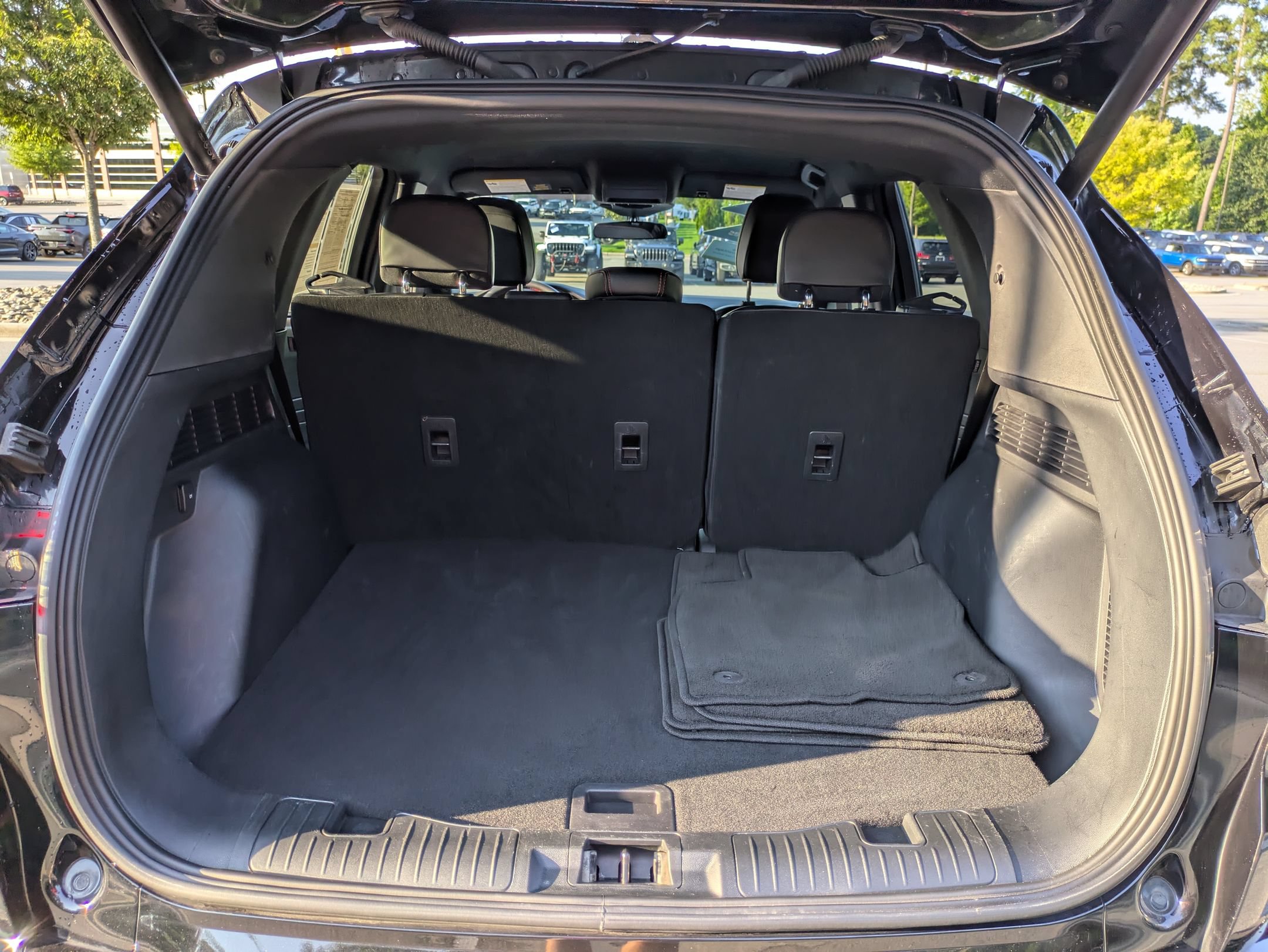 Certified 2024 Ford Escape ST-Line w/ Tech Pack #1 FWD image 33