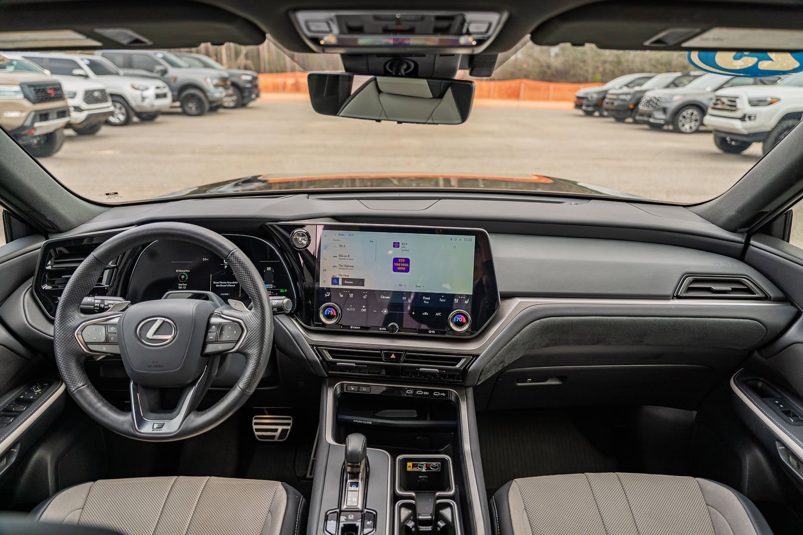 Used 2025 Lexus TX 500h 500h F SPORT Premium image 38