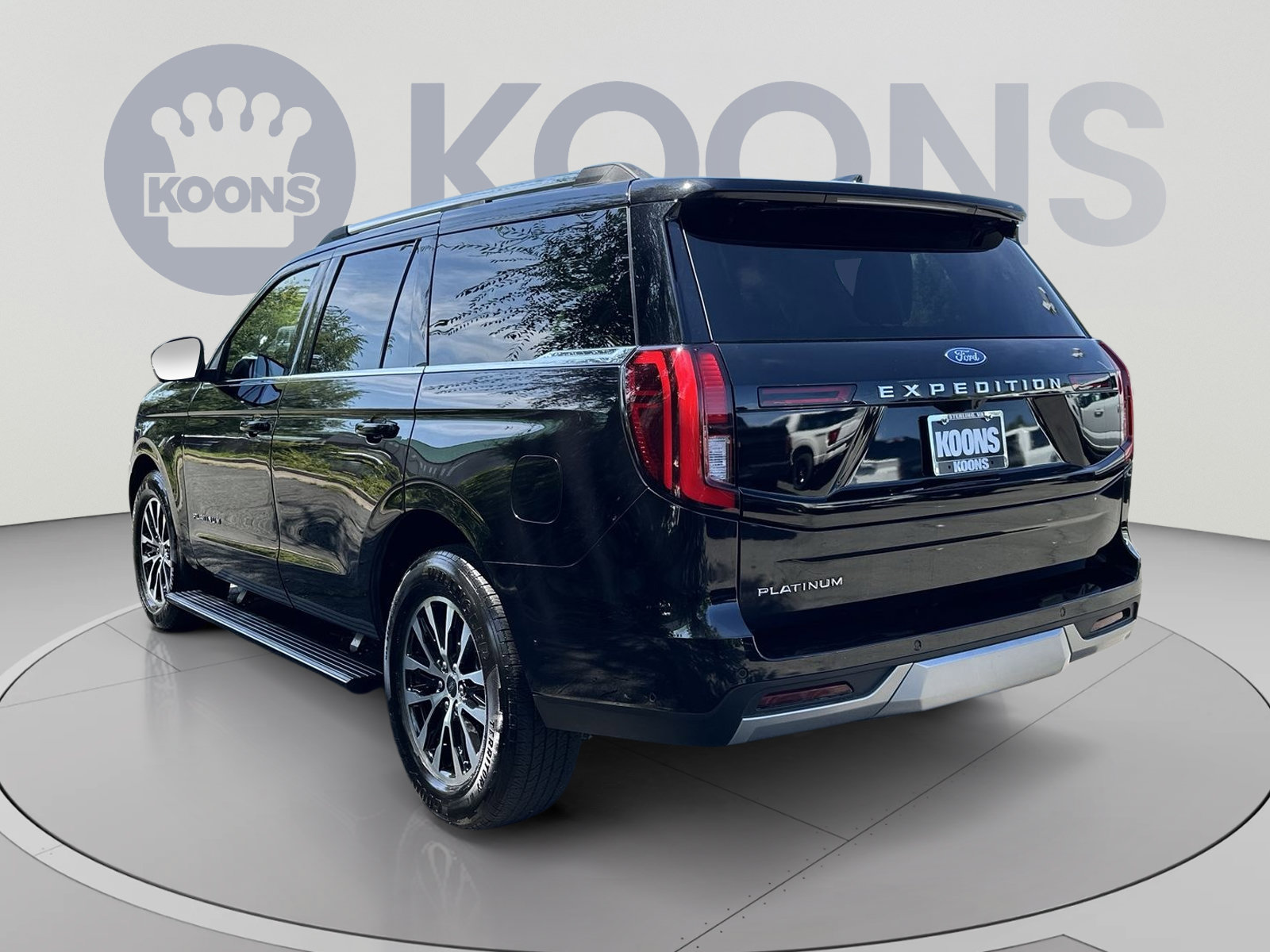 Certified 2025 Ford Expedition Platinum AWD/4WD image 8