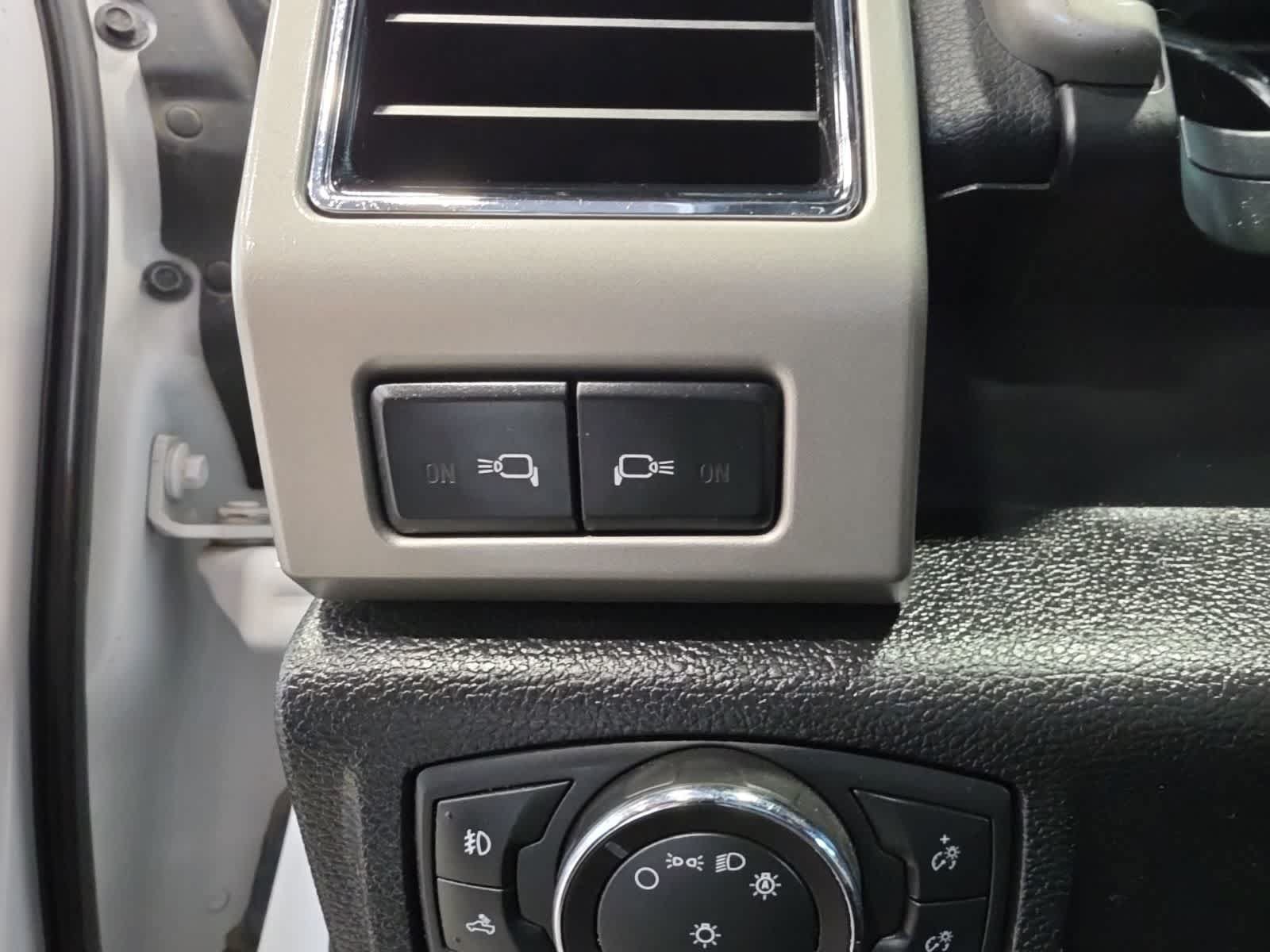 Certified 2018 Ford F150 Lariat w/ Equipment Group 501A Mid AWD/4WD image 21