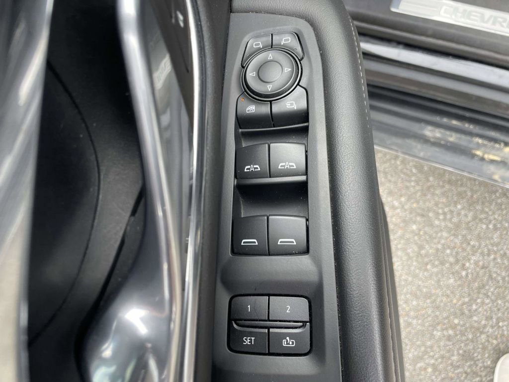 Used 2023 Chevrolet Tahoe LT w/ LT Signature Package image 16