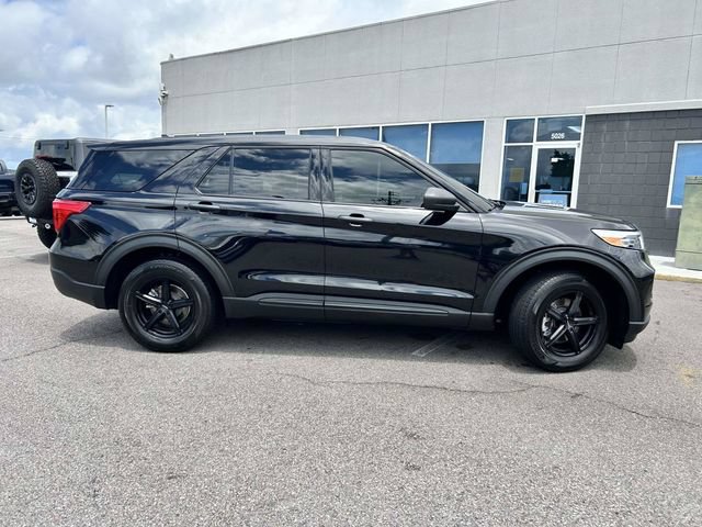 Certified 2024 Ford Explorer 2WD image 2