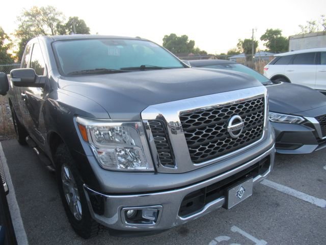 Used 2018 Nissan Titan SV video 2