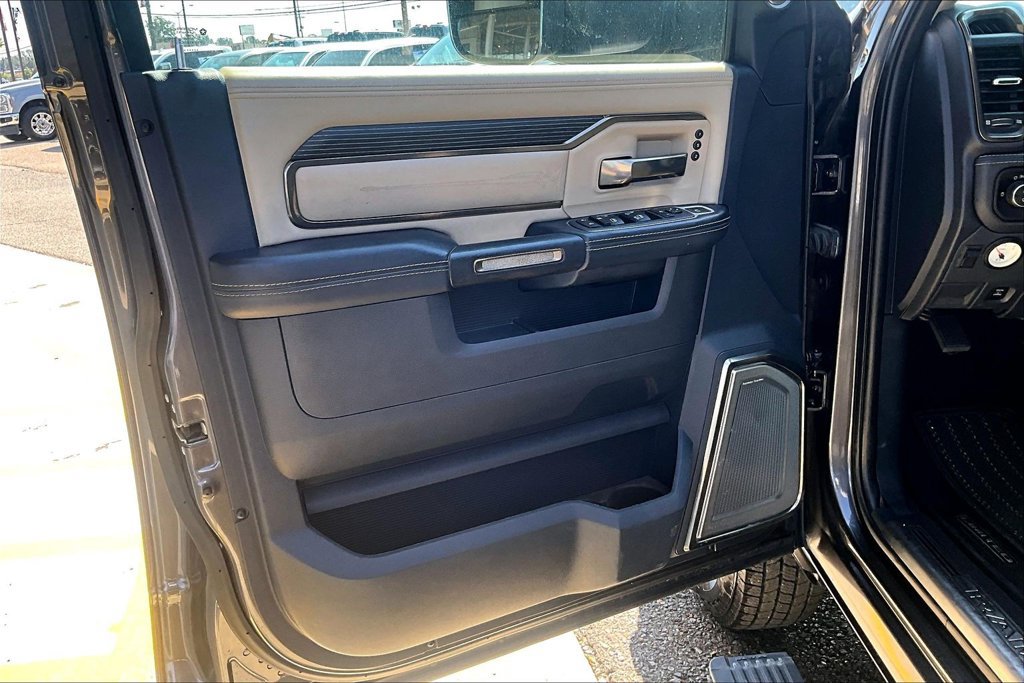 Used 2022 RAM 3500 Limited AWD/4WD image 18
