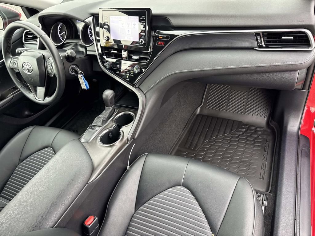 Used 2023 Toyota Camry SE image 30