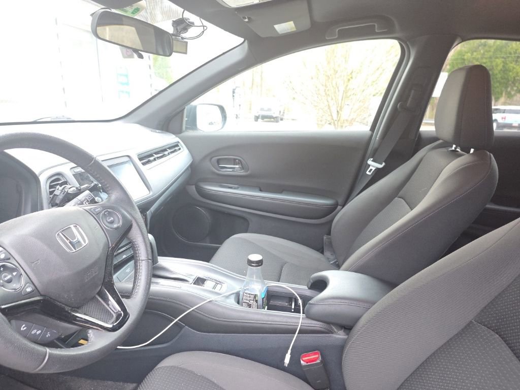 Used 2021 Honda HR-V Sport image 6