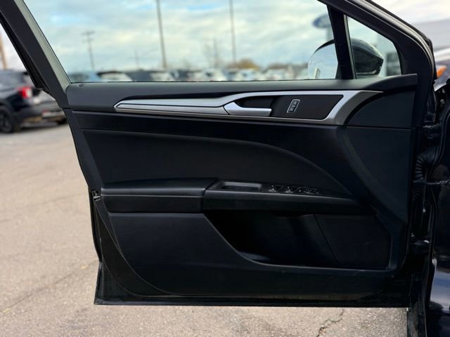 Certified 2020 Ford Fusion SE image 23