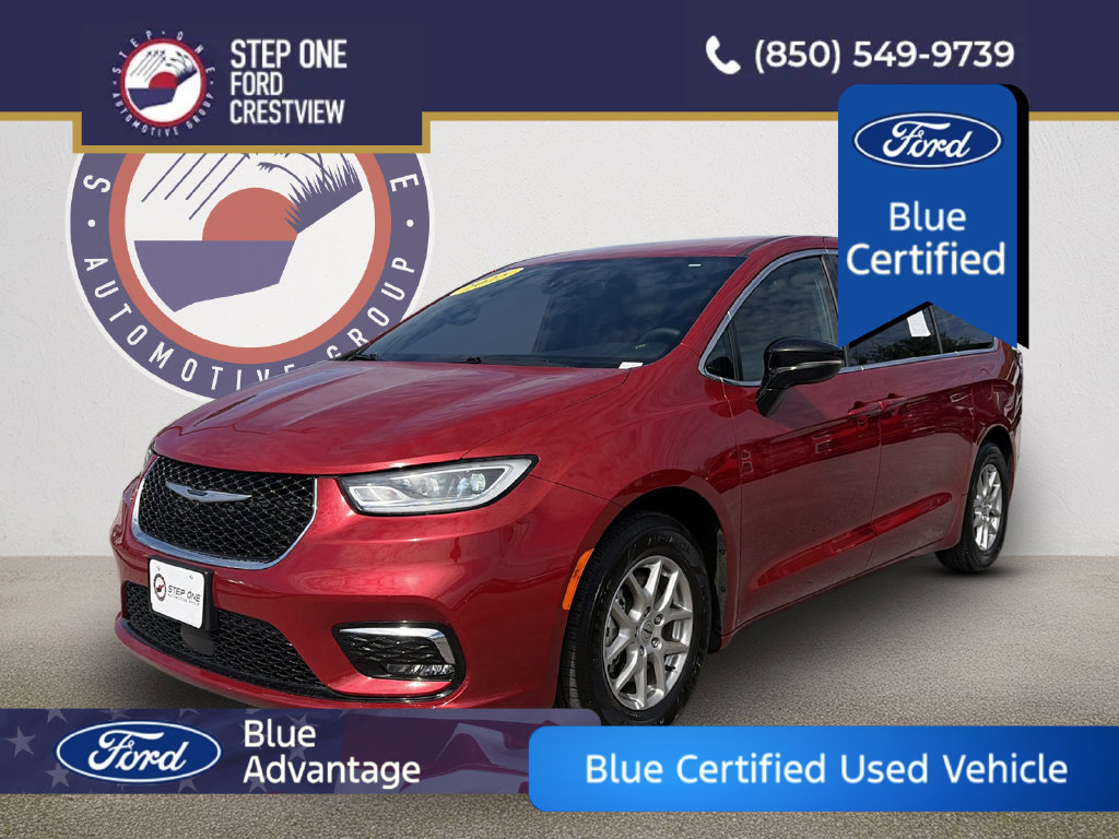 Used 2025 Chrysler Pacifica Select