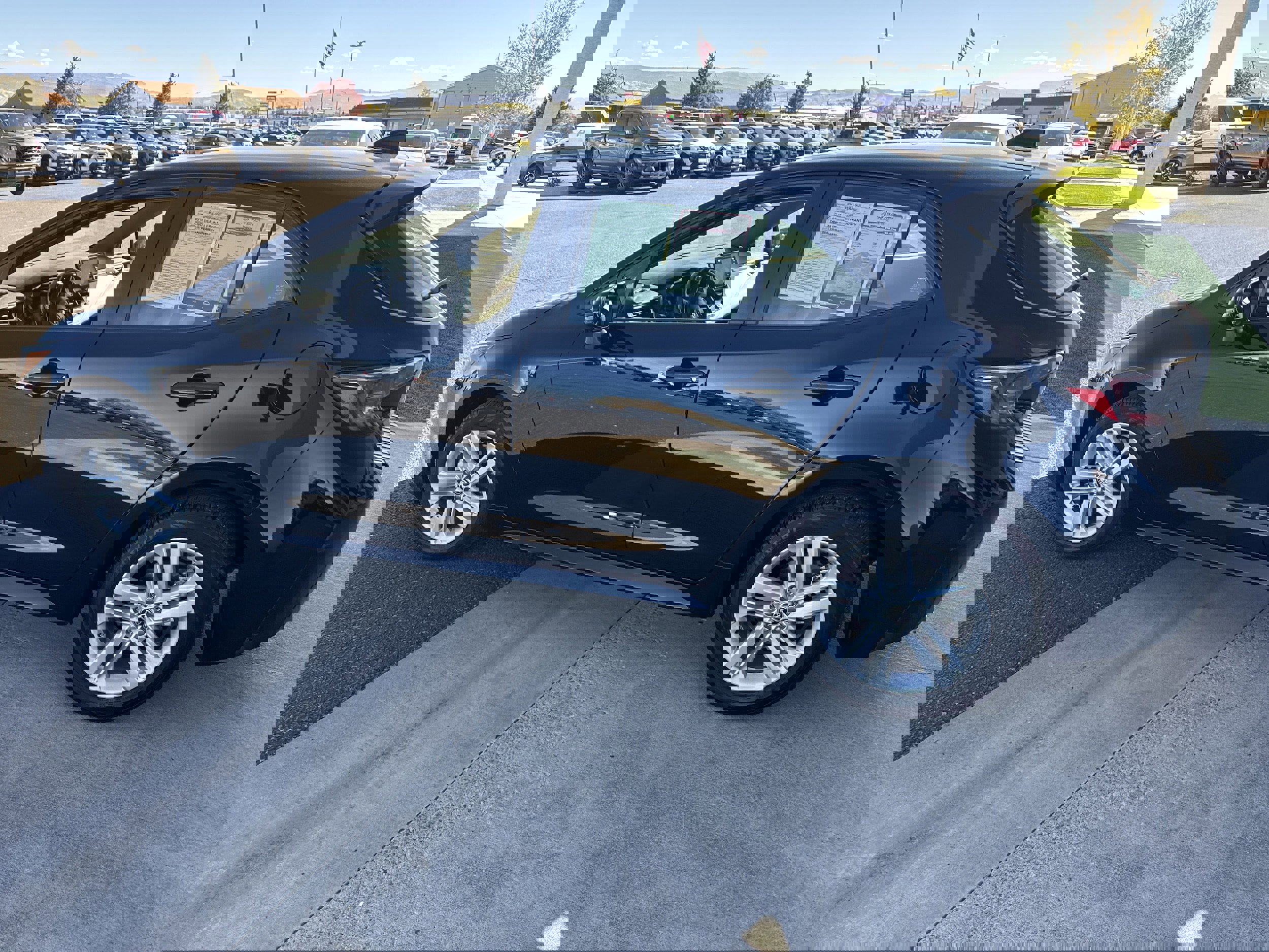 Used 2020 Toyota Corolla SE image 2