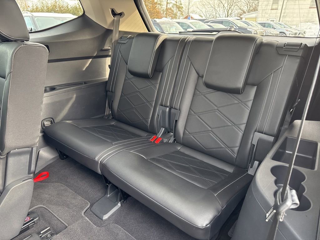 Used 2024 Volkswagen Atlas SE image 16
