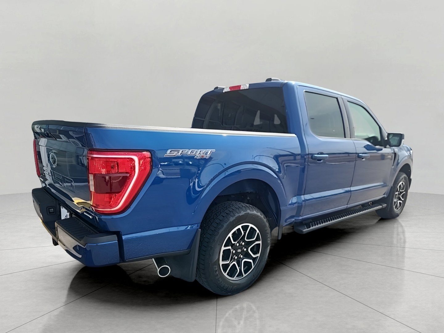 Certified 2022 Ford F150 XLT w/ Equipment Group 302A High image 7