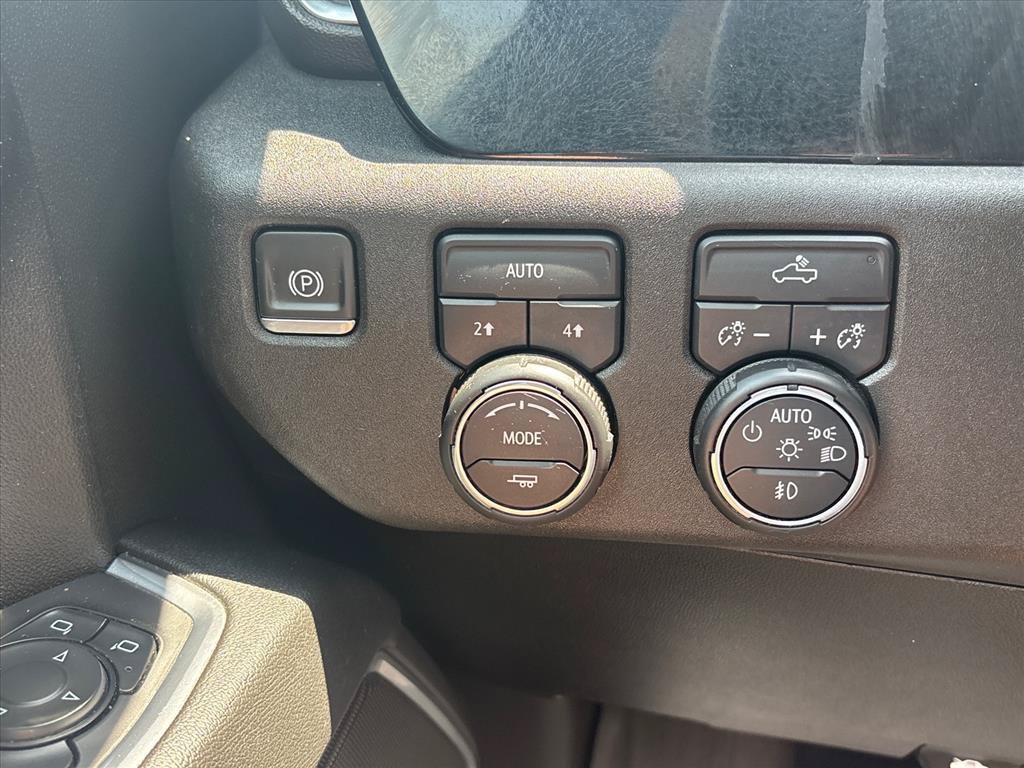 Used 2024 Chevrolet Silverado 1500 RST w/ Max Trailering Package AWD/4WD image 27