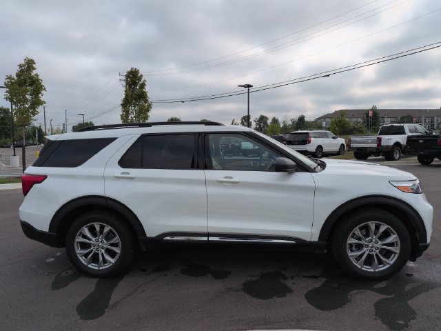 Certified 2021 Ford Explorer XLT w/ Equipment Group 202A AWD/4WD image 6