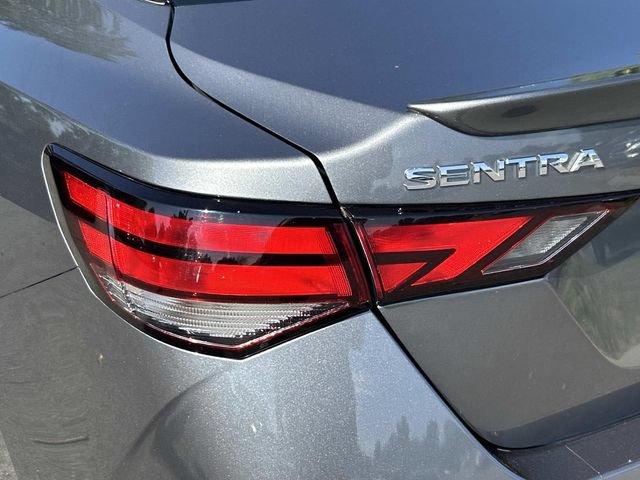 Used 2022 Nissan Sentra SR w/ SR Premium Package FWD image 10