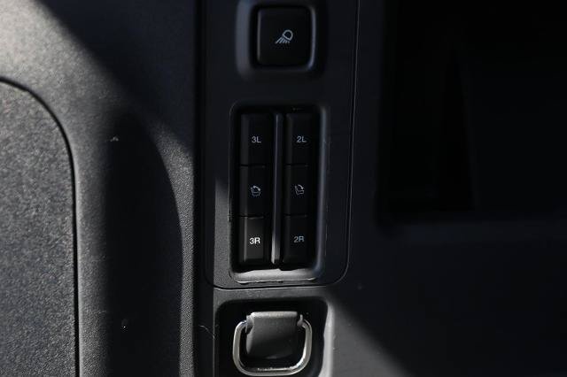 Certified 2025 Ford Expedition Active AWD/4WD image 15