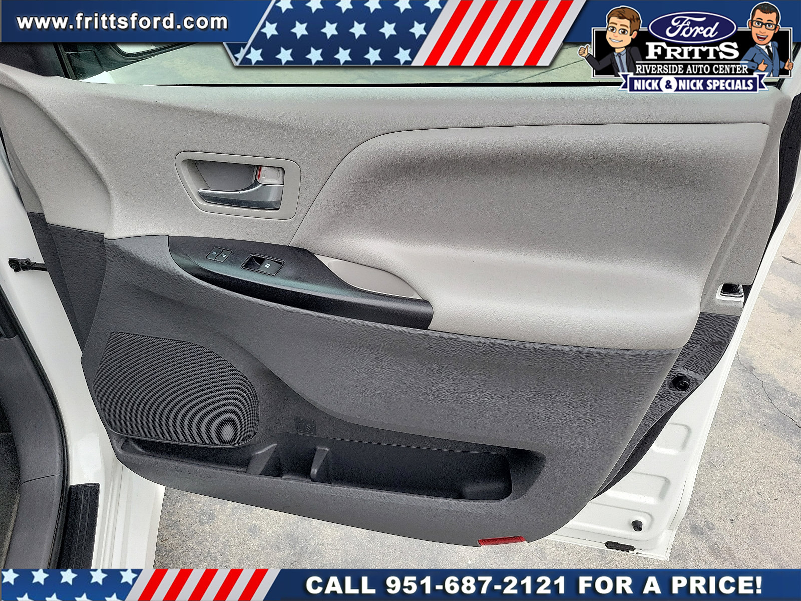 Used 2020 Toyota Sienna LE w/ Carpet Mat Package FWD image 14