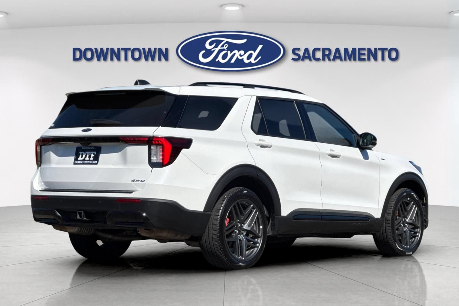 Certified 2025 Ford Explorer ST-Line w/ ST-Line Street Pack AWD/4WD image 3