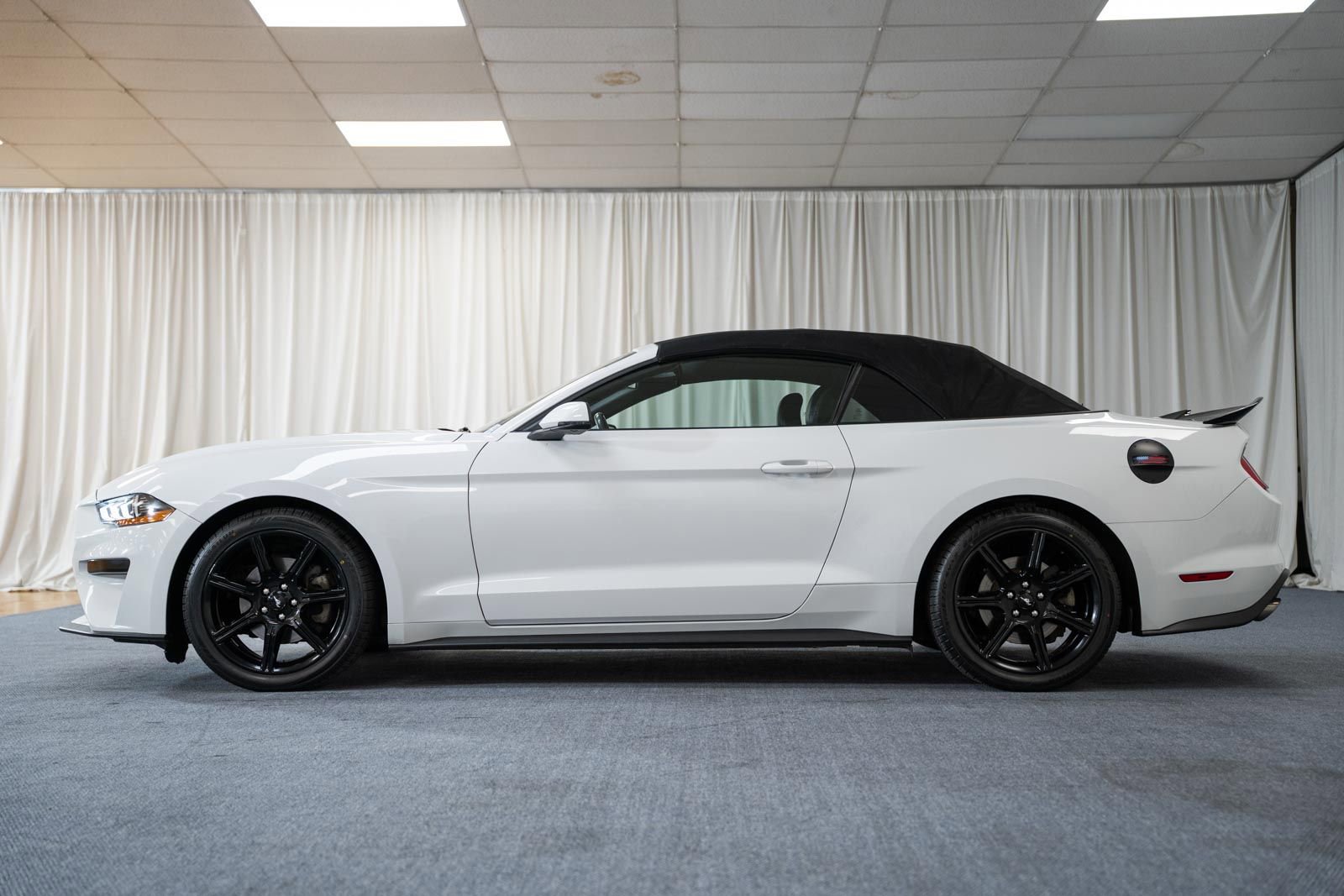 Certified 2020 Ford Mustang Premium RWD image 10