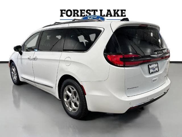 Used 2023 Chrysler Pacifica Limited image 5