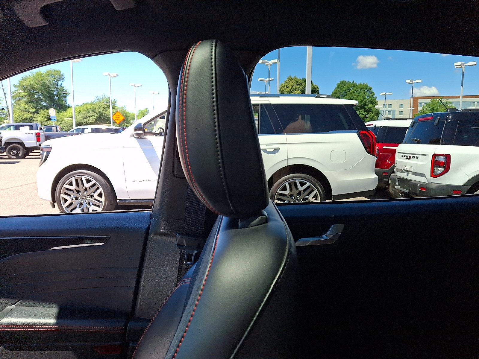 Certified 2024 Ford Escape ST-Line w/ Tech Pack #1 AWD/4WD image 16