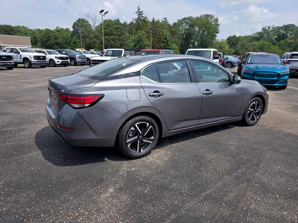 Used 2024 Nissan Sentra SV FWD image 5