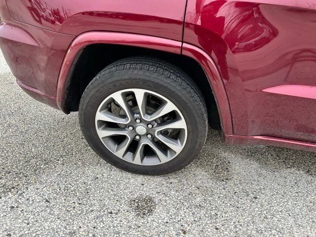 Used 2017 Jeep Grand Cherokee Overland w/ Jeep Active Safety Group image 90